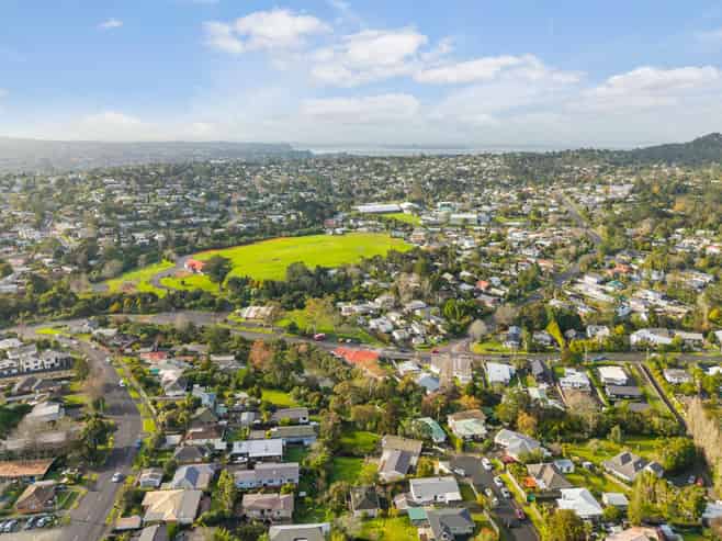 8A Surat Place, Glen Eden