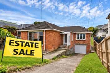 66 Staveley Avenue, Hillsborough
