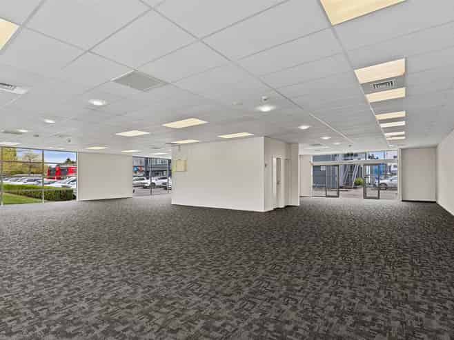 High-Profile Office Near Christchurch Airport