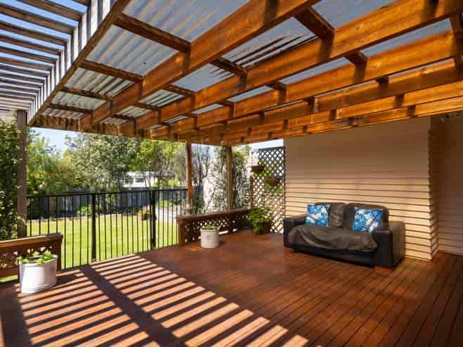 4 Lytton Road, Riverdale
