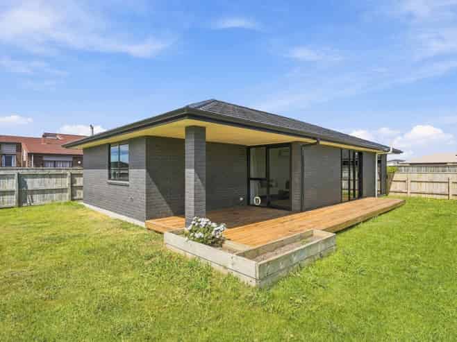 9 Morrell Street, Tawhero