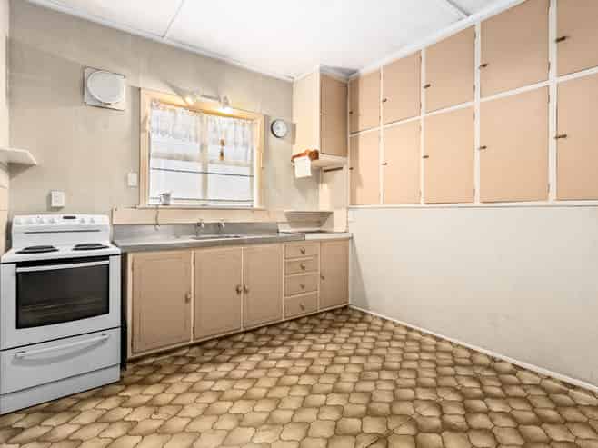 8 Cassino Crescent, Onekawa