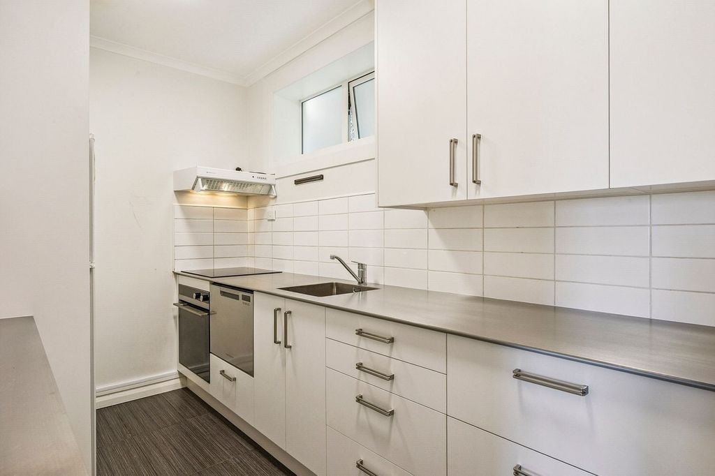 Quiet, Private,  Central  2 bedroom home 5