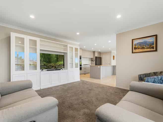 16 Vantage Place, Omokoroa