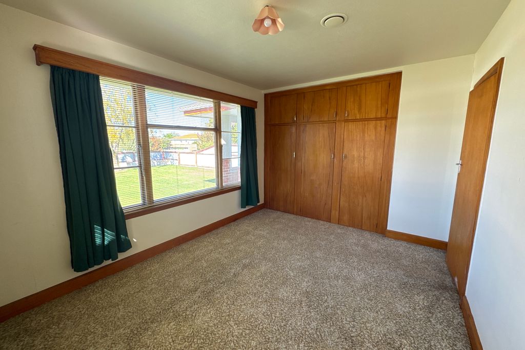 3 Bedroom family home 5