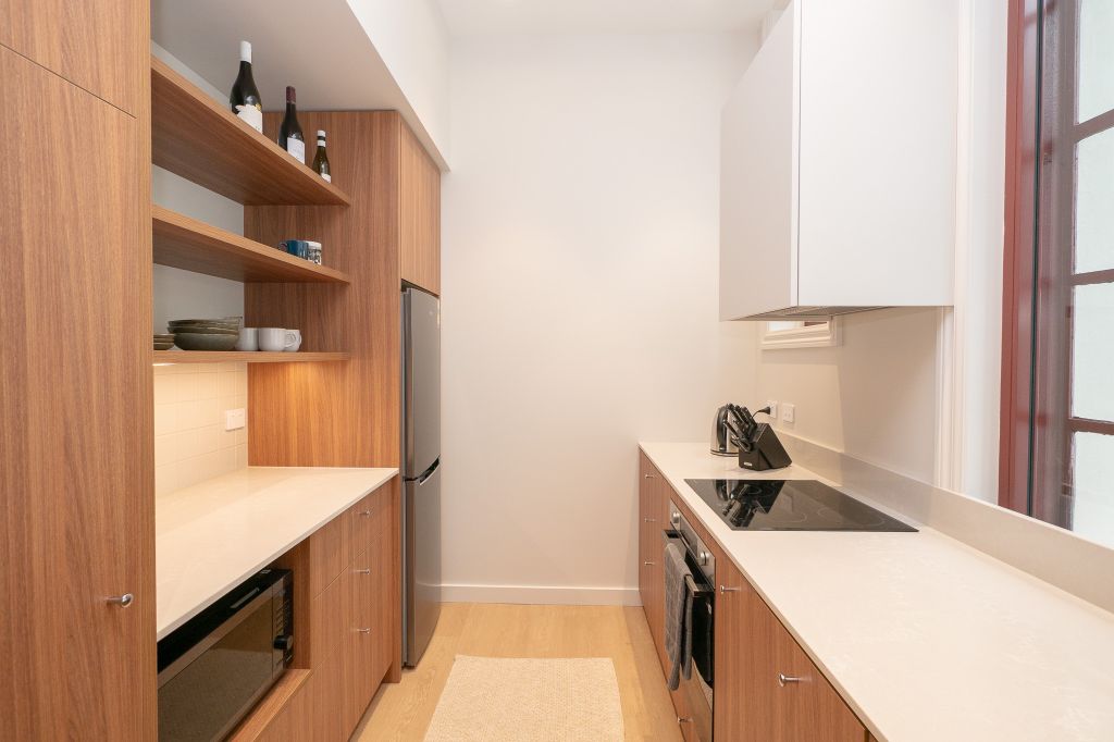 Modern Living in a Fantastic Location 2