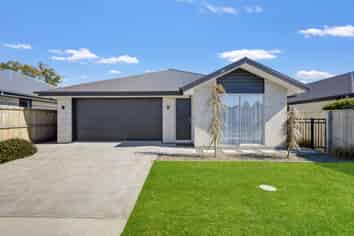 35 Tara Crescent, Woodend