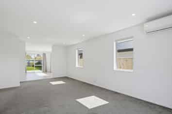 35 Tara Crescent, Woodend