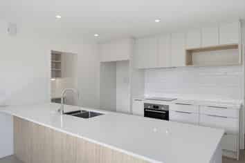 35 Tara Crescent, Woodend