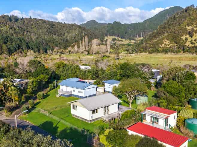 2 Stingray Crescent, Whiritoa