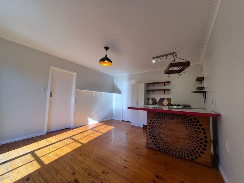 Quiet one bedroom 4