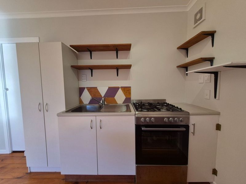 Quiet one bedroom 2