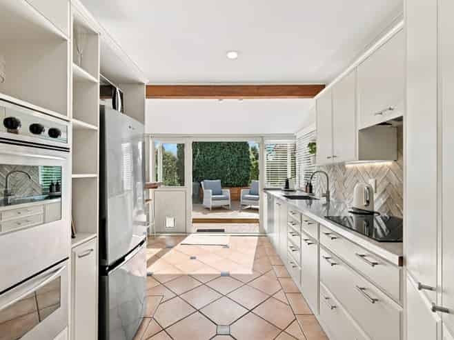 161 Island Road, Clarkville