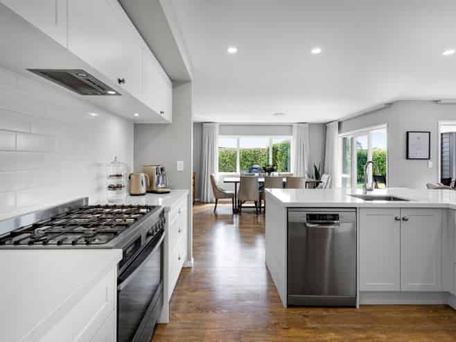 1371 Egmont Road, Egmont Village