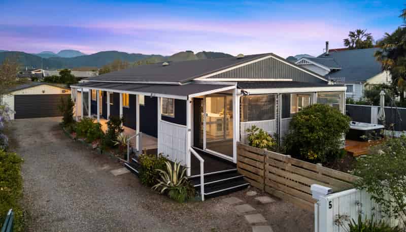 5 Bryant Road, Brightwater