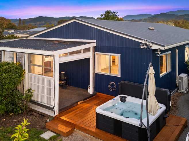 5 Bryant Road, Brightwater