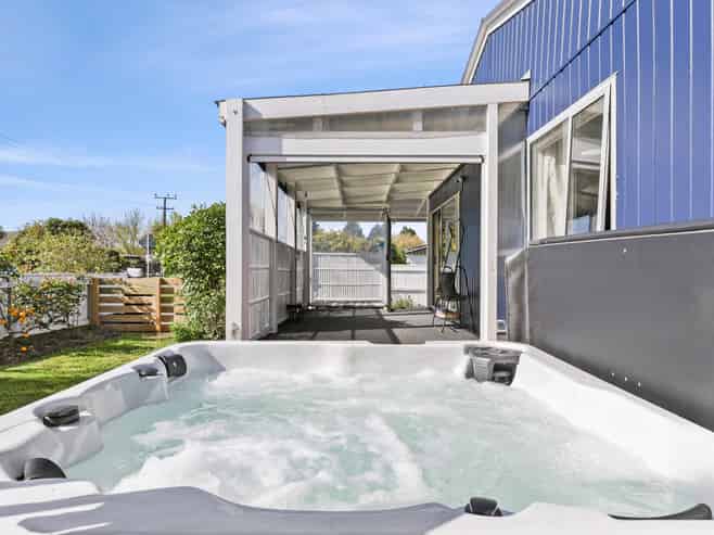 5 Bryant Road, Brightwater