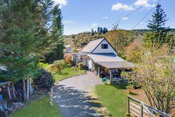 12 and 14 Poro Street, Raurimu