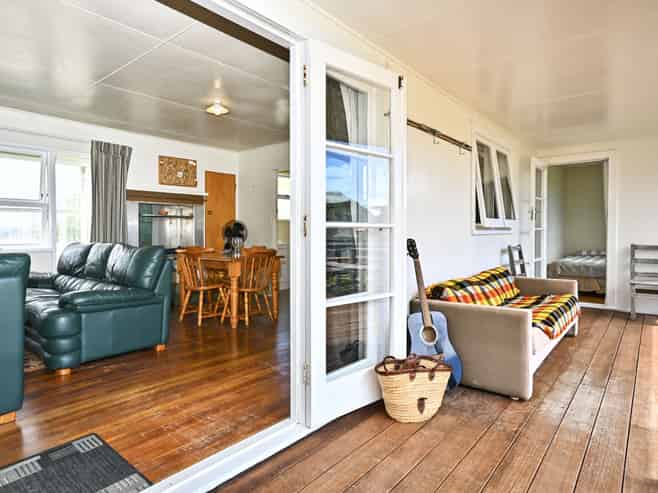 18 Lochiel Street, Mahia