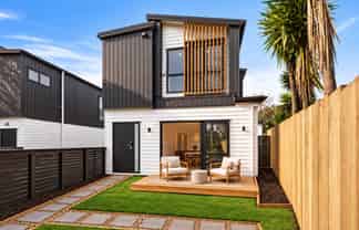 8A Tahinga Street, Northcote