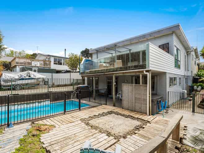 1257 Whangaparaoa Road, Gulf Harbour