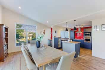 155 Field Way, Waikanae Beach
