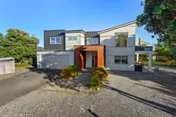 155 Field Way, Waikanae Beach