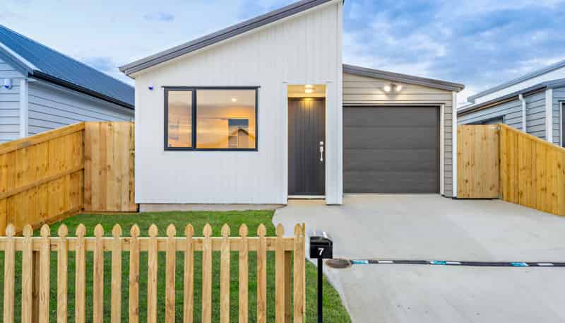 7 Farmland Road, Papakura