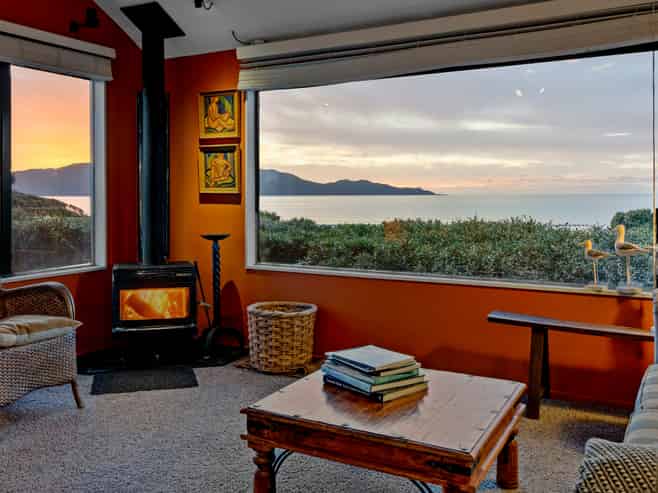 4 Stonewall Grove, WAIKANAE BEACH