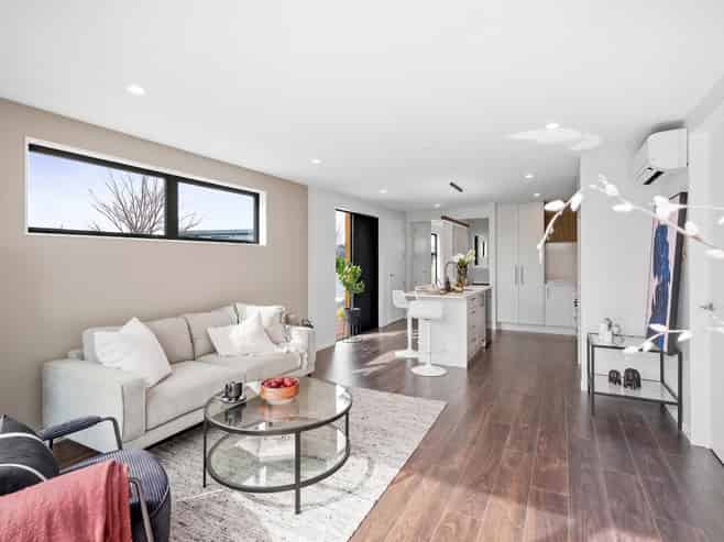 23 Carnaveron Drive, Lincoln