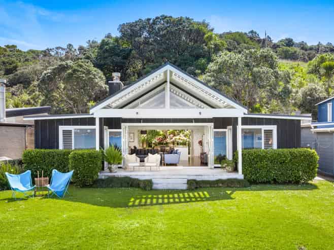Cabin 10, 1116 Takatu Road, Matakana