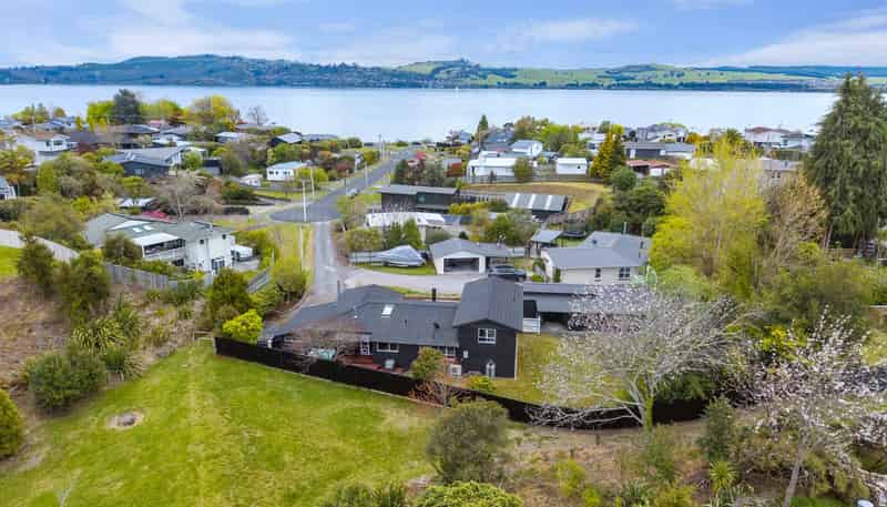 11 Kowhai Road, Rainbow Point