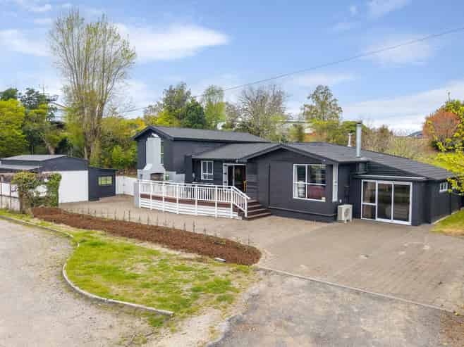 11 Kowhai Road, Rainbow Point
