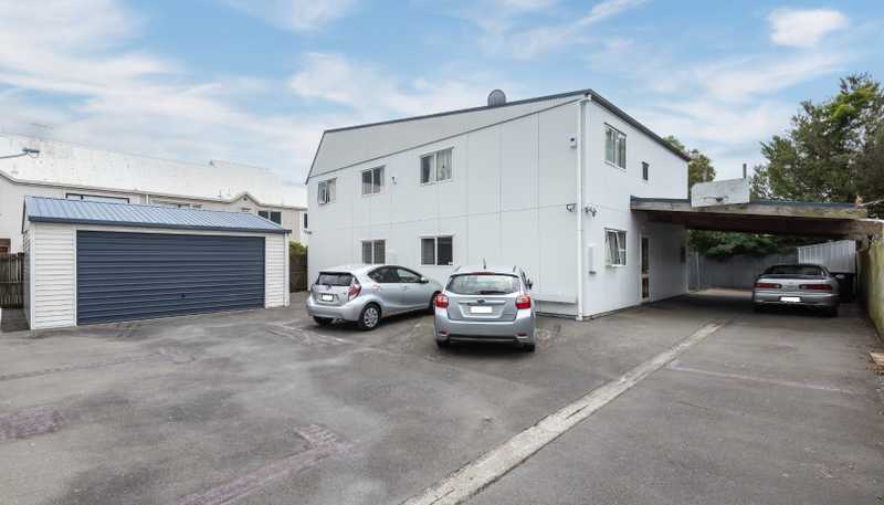 2/91 Brockworth Place, Riccarton