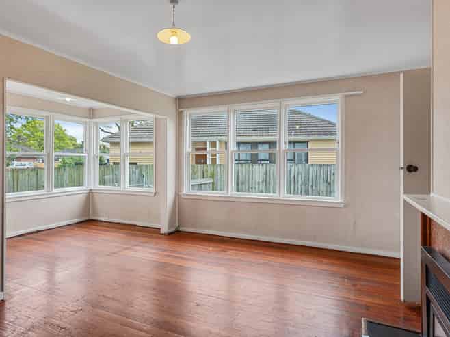 84 Emmett Street, Shirley
