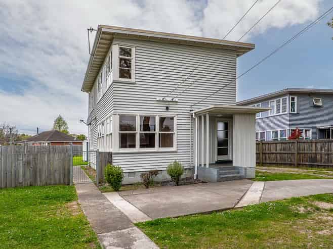 84 Emmett Street, Shirley