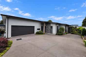 42 Donnelly Street, Oakura