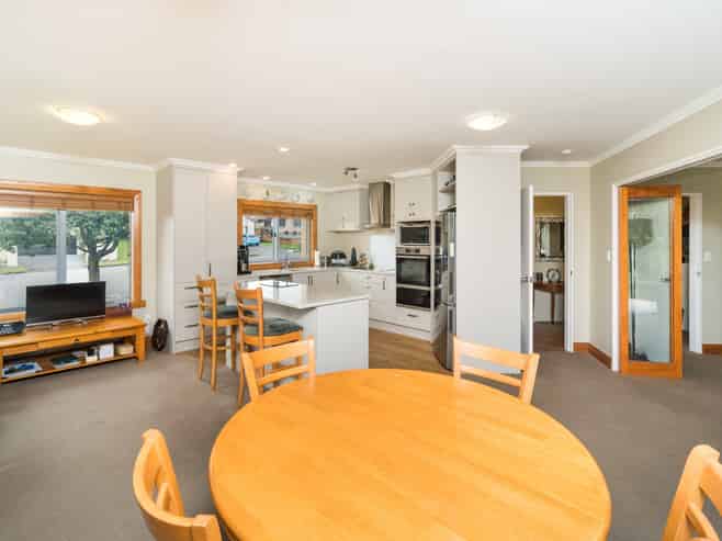 29 La Lena Grove, Fitzherbert