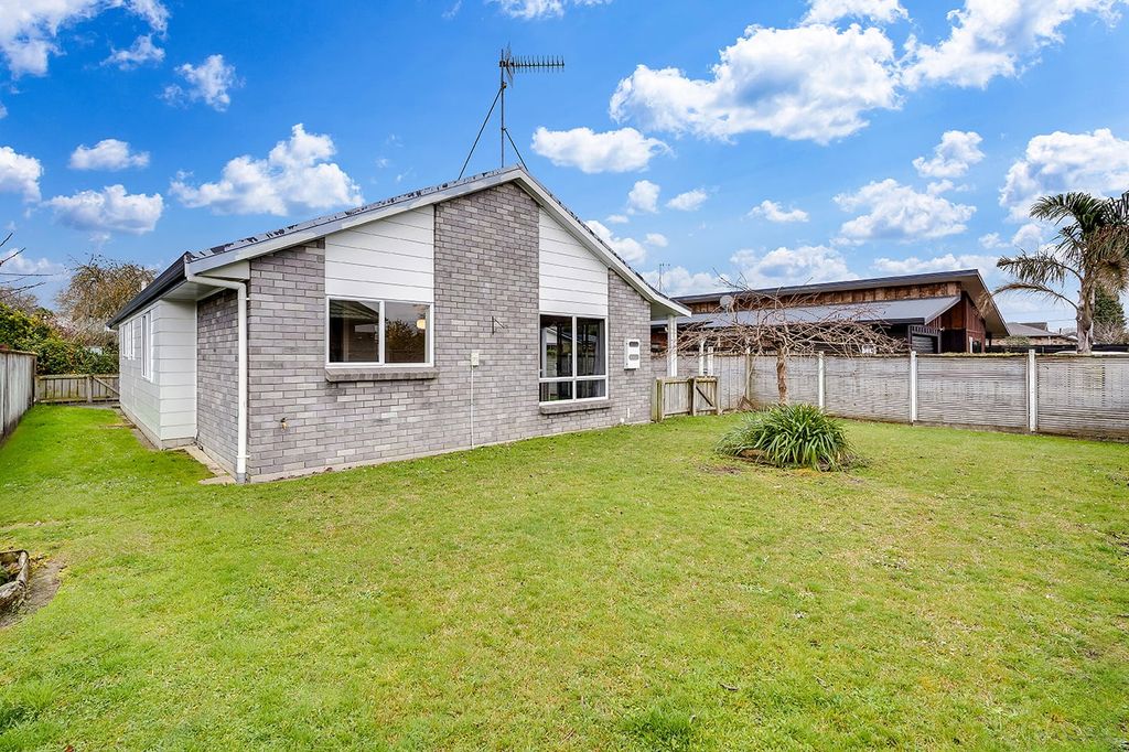 A spacious, low-maintenance home in a fantastic location 1