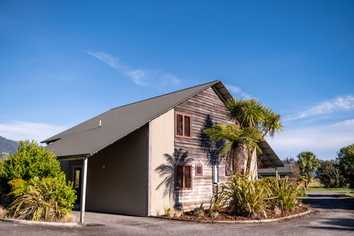 West Coast Motel Lease Opportunity