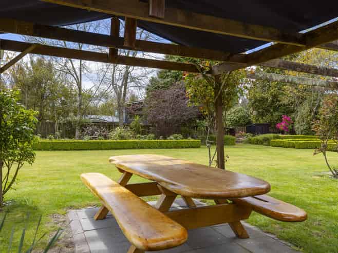 2/117 Taupahi Road, Turangi