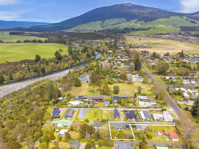 2/117 Taupahi Road, Turangi