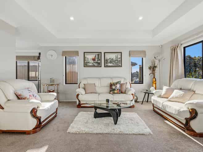 12 Plantation Avenue, Flat Bush