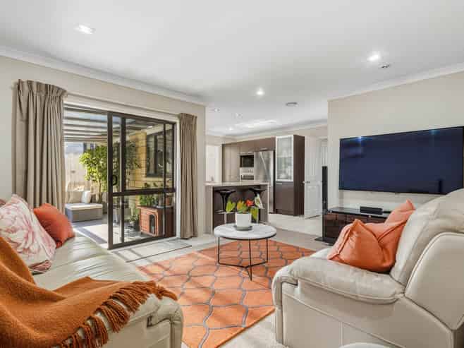 12 Plantation Avenue, Flat Bush