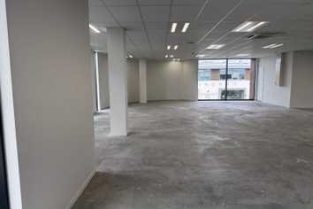 Flexible space in the heart of longhurst