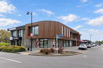 Flexible space in the heart of longhurst