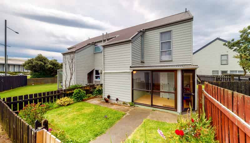 9/163 Rongotai Road, Kilbirnie