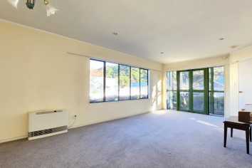6 Eagle Street, Karori