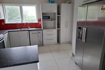18 Ranui Terrace, Tawa