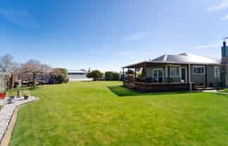 1008 Garry Street, Raureka